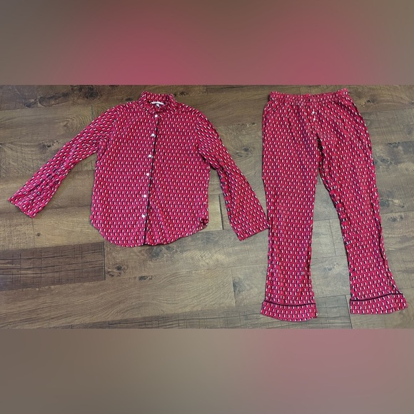 Victoria’s Secret Penguin theme 2 two piece pajamas Sz small women - Picture 1 of 10